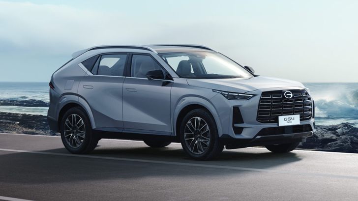 В России подешевел китайский аналог Toyota RAV4