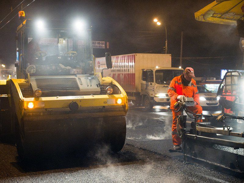 В Госдуме предлагают запретить ремонтировать дороги днем  