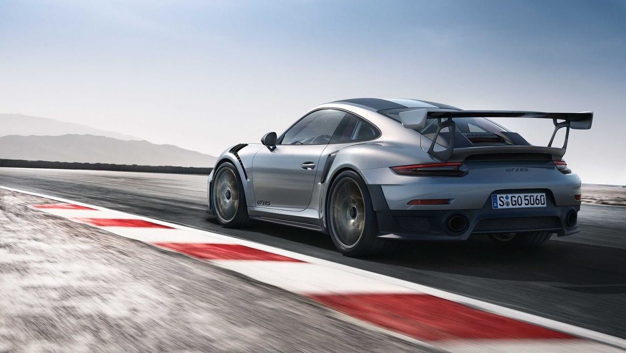 Представлены сразу две мощнейшие модификации Porsche 911 