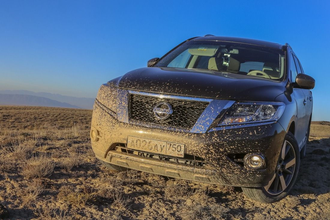 Nissan Pathfinder 1920x1080