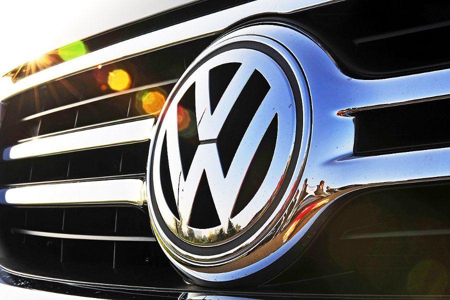 Зачем Volkswagen спешно готовится к ребрендингу