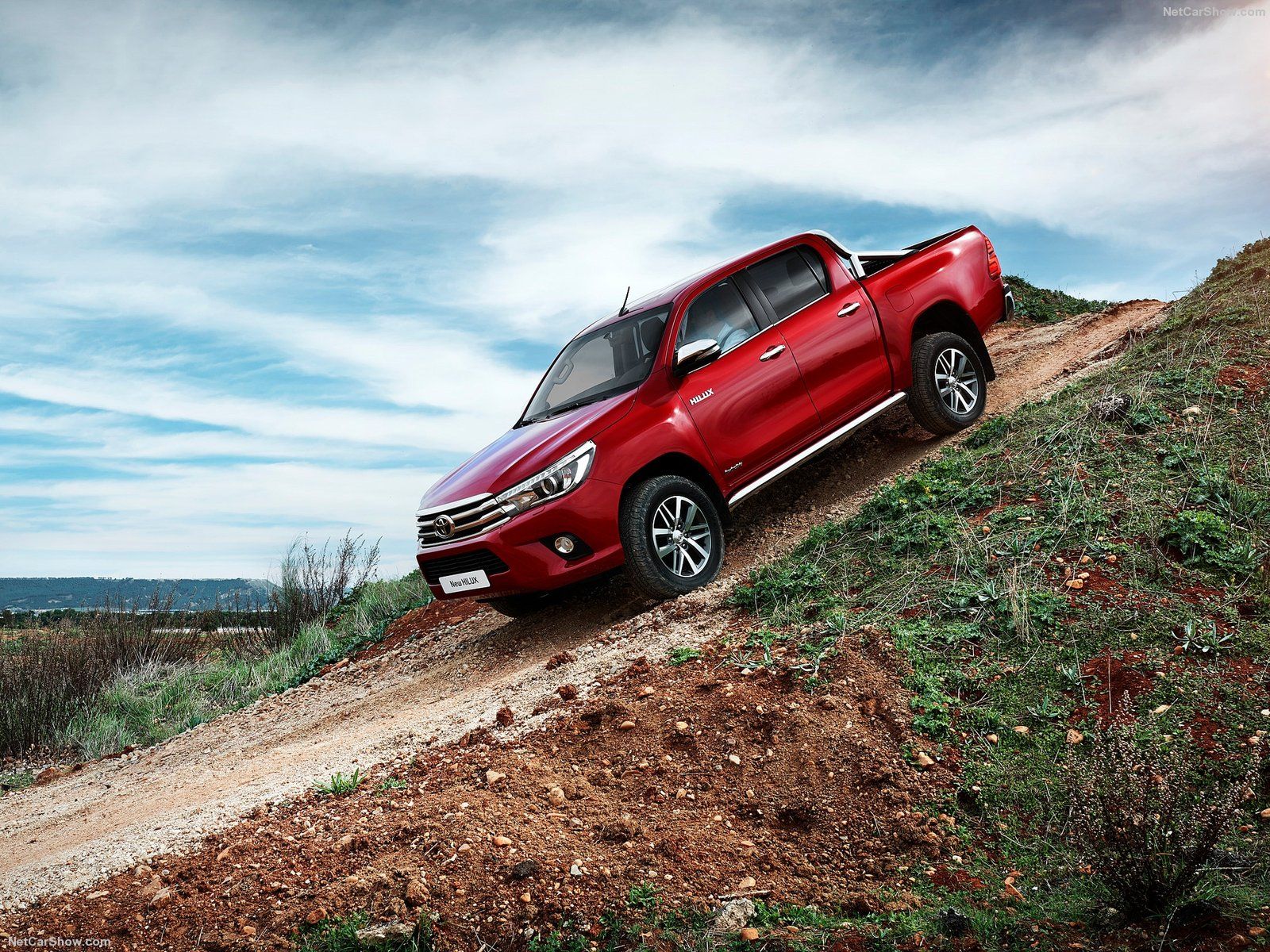 Сервисно-отзывные кампании: теперь Toyota Hilux