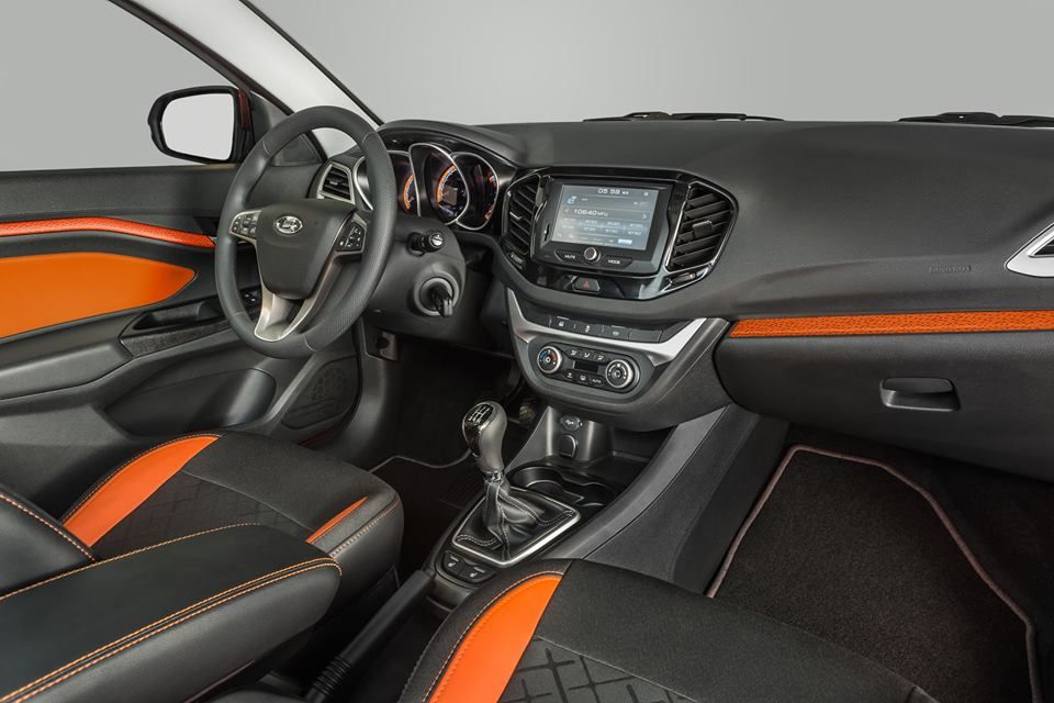 АВТОВАЗ показал интерьер новых LADA Vesta SW Cross и LADA Vesta SW