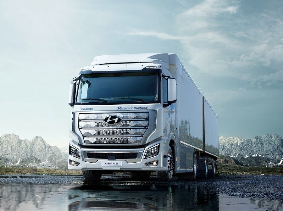 Первые в мире грузовики на водородном топливе Hyundai поехали в Европу 