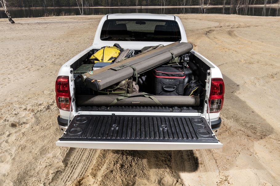 Toyota-Hilux12.jpg