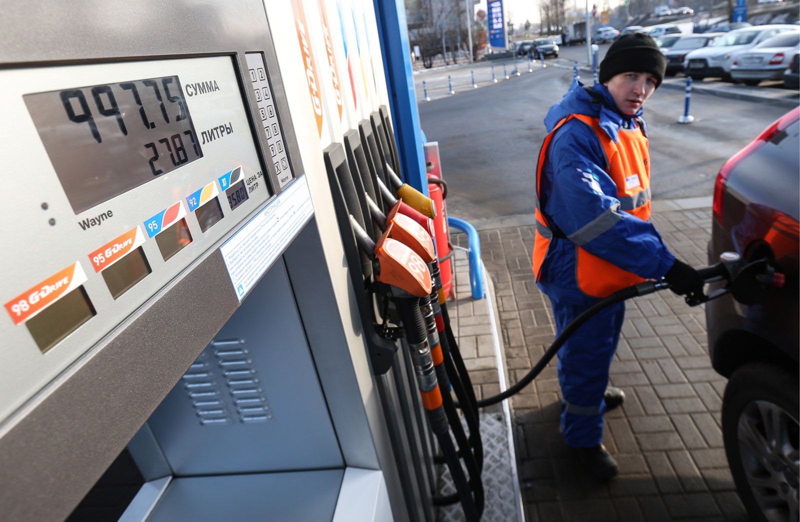 Цены на бензин: резкий скачок, похоже, сдерживают только выборы