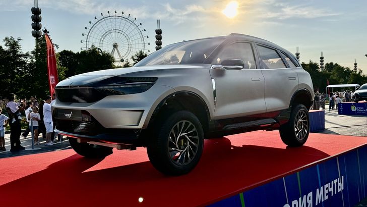 «Росатом» показал новый перспективный отечественный кроссовер Voyt SUV