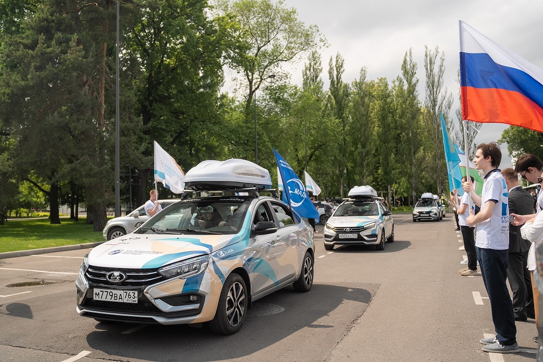 Автопробег моделей LADA  отправился в страны Евразии