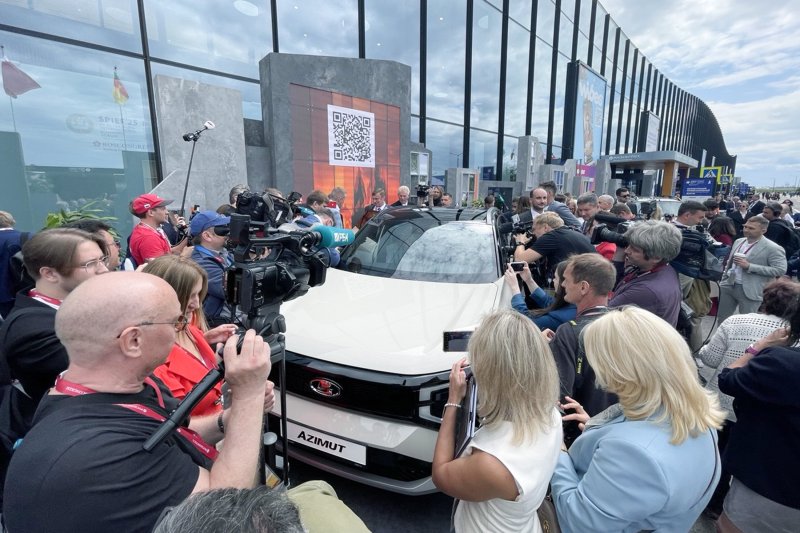 Сколько может стоить Lada Azimut?