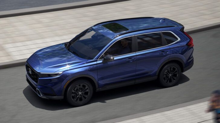 В Россию приехал надежный кроссовер Honda за 3,3 млн рублей