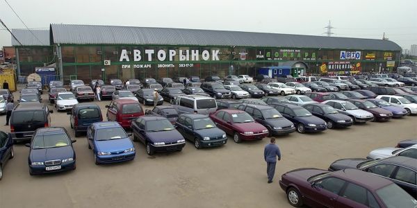 Средняя цена автомобиля с пробегом за месяц выросла на 10 тысяч рублей
