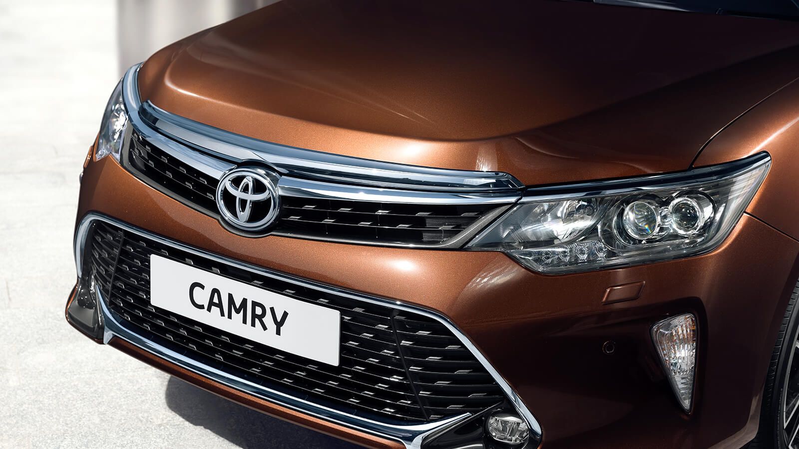 Toyota представила в России обновленную Camry  