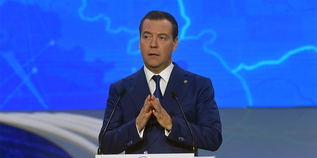 Премьер Медведев все-таки хочет объединить ОСАГО и КАСКО
