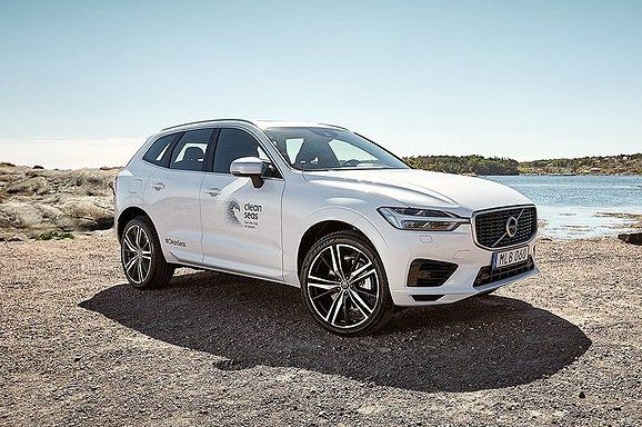 Volvo начинает делать автомобили из пластиковых бутылок