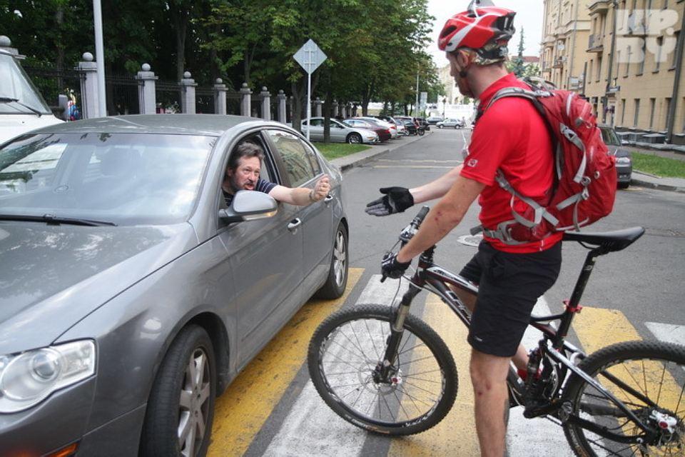 Автомобилисты vs велосипедисты: да будет хайп!