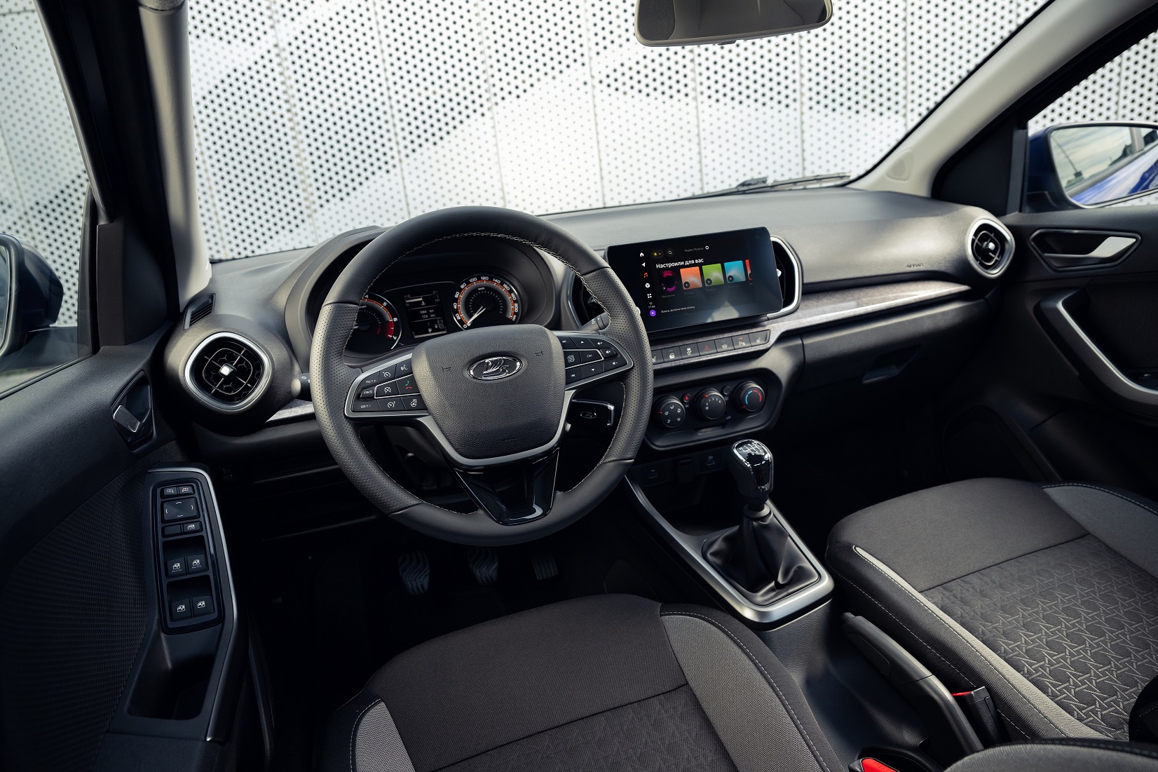 Как продаются LADA, оснащённые платформой Яндекс Авто с Алисой?  