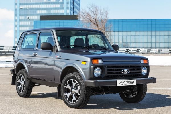 Сегодня легендарному внедорожнику LADA 4x4 40 лет