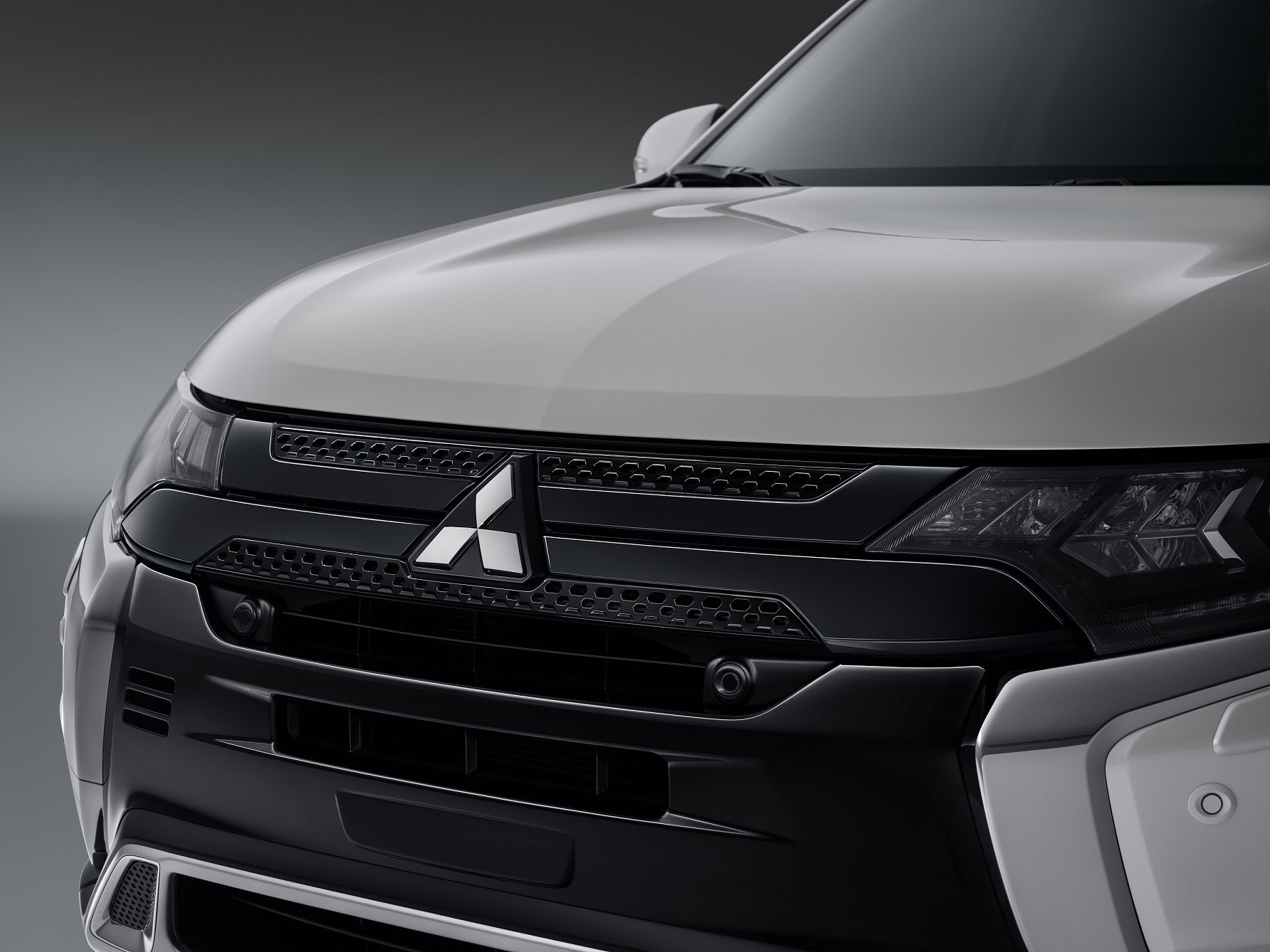 В России объявлен старт продаж Mitsubishi Outlander 2021 модельного года