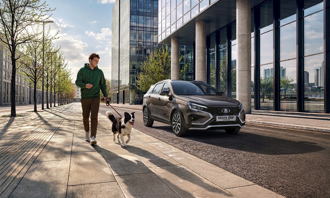 - Был бы человеком, взял бы Ладу в лизинг! Гав!