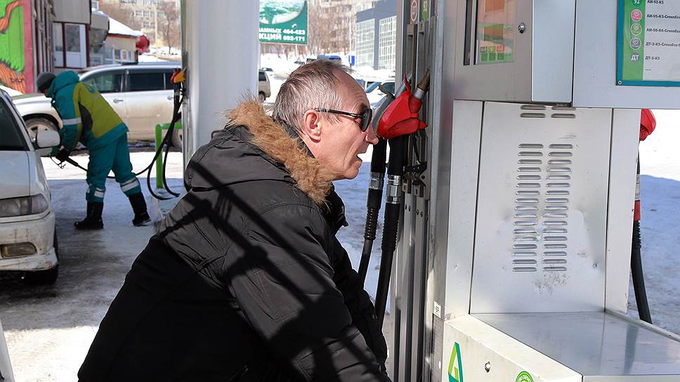 Теперь и Счетная палата прогнозирует новый скачок цен на бензин 