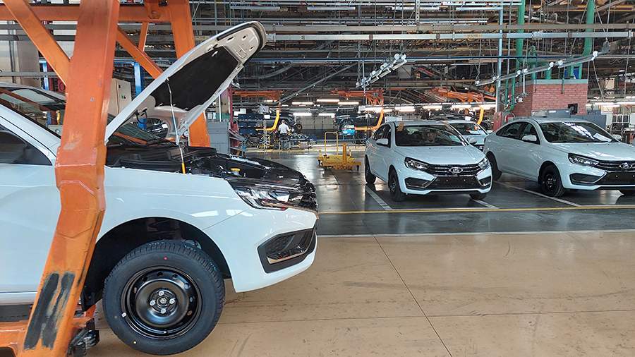 Запасы автомобилей Lada могут превышать 100 тыс. единиц
