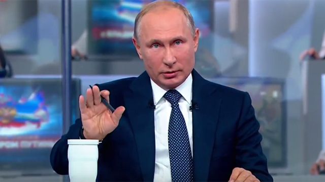 Путин пообещал закон против удорожания топлива