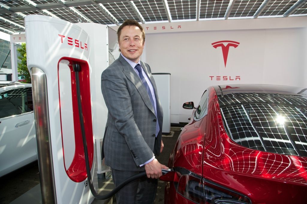 Компании Tesla предрекают скорое банкротство
