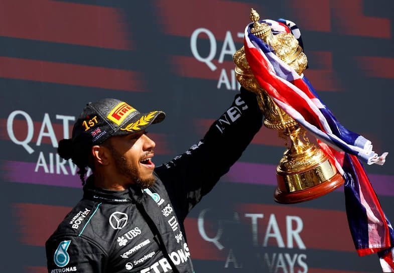 Хэмилтон побеждает в гонке Формулы-1 впервые с 2021 года