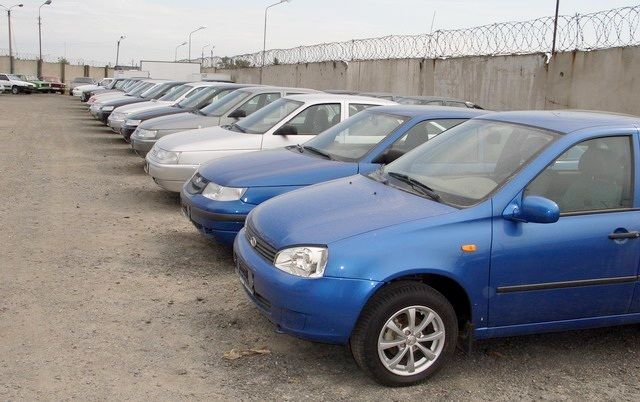 Эксперты: российских машин скоро почти не останется