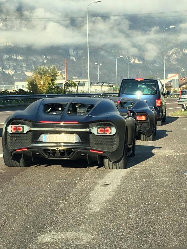 Два тестовых Bugatti Chiron попались на глаза фотошпионам