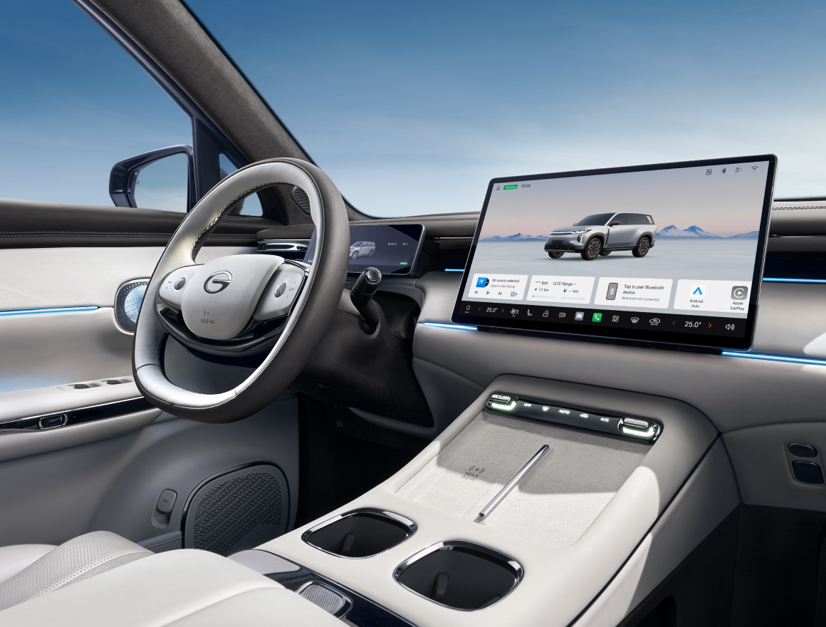 Стали известны комплектации нового гибрида GAC S7