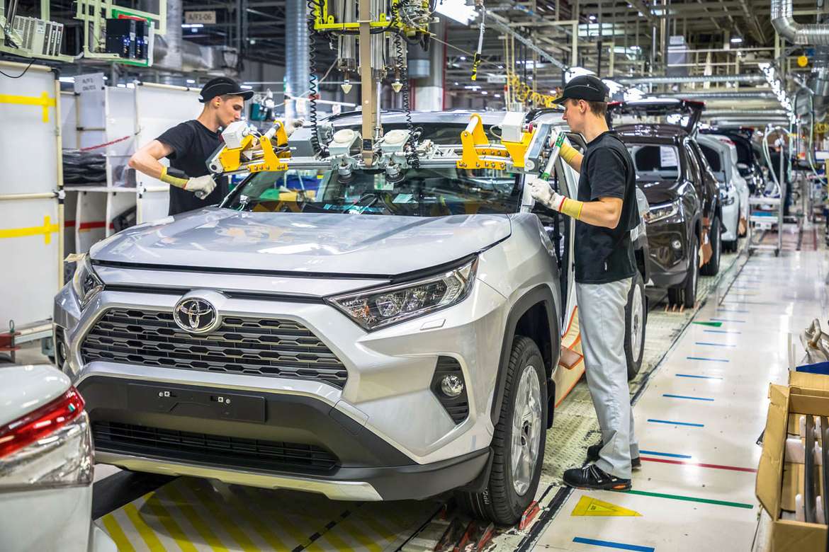 Toyota уходит из России: правда или фейк?