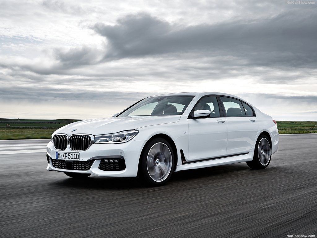 Продажи BMW в ноябре "ушли под откос"
