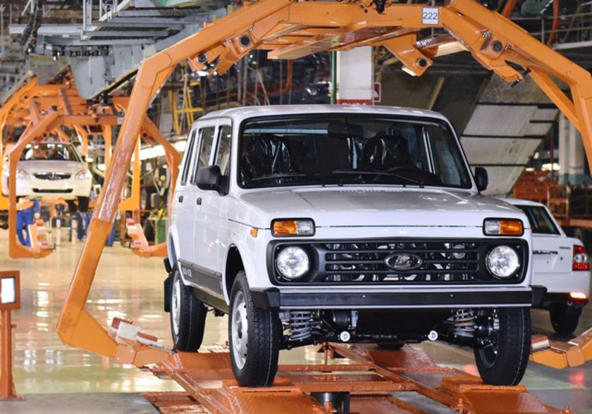 АВТОВАЗ выпустил с линии LADA Priora первую LADA 4х4 5d