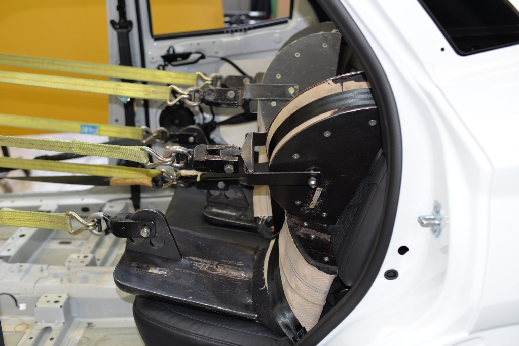 Azimut_испытания ремней.jpg