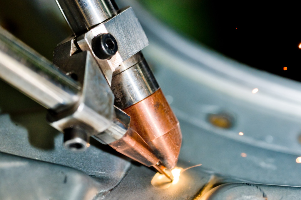 Лазерная сварка_1.jpg Лазерная сварка_1.jpg