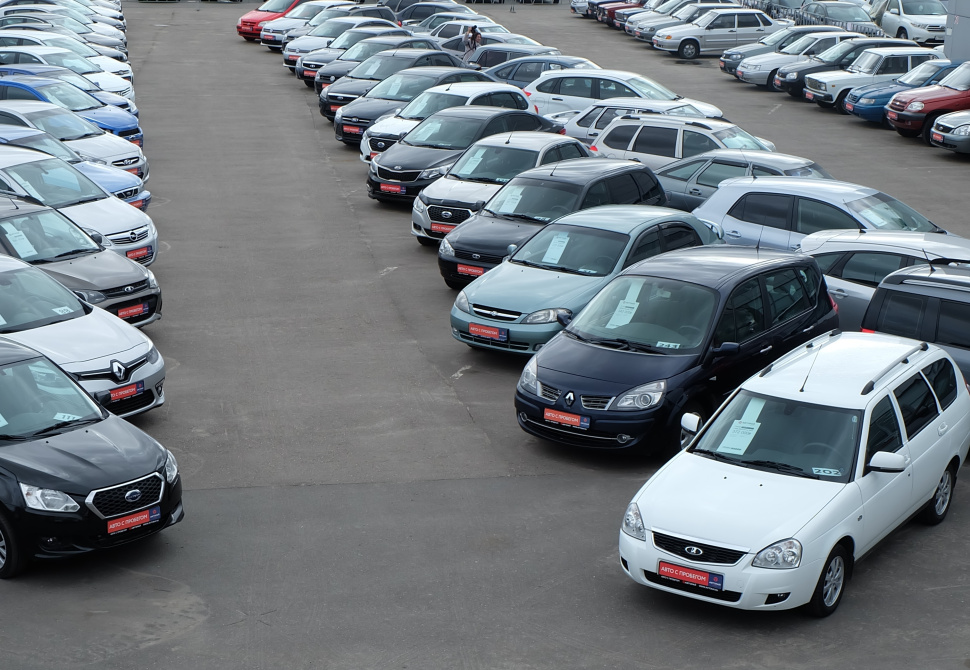 Средняя стоимость б\у иномарок в России вернулась к уровню годичной давности 