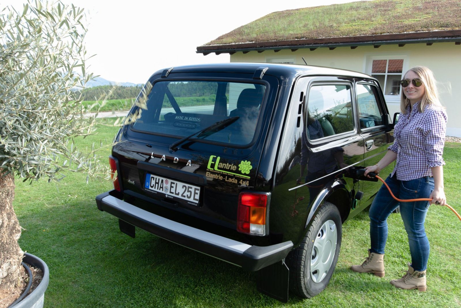 В Германии сделали электромобиль из Lada Niva